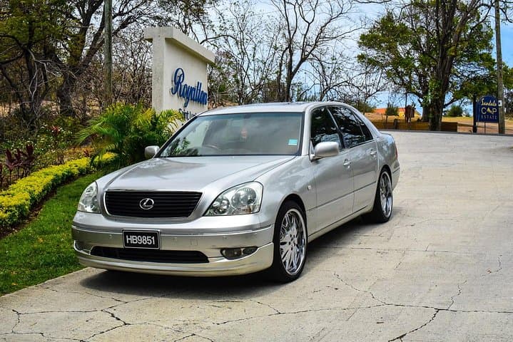 Hewanorra (UVF) One-Way Private Shuttle — Airport to Hotel with Local Guide photo 3