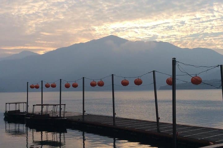 Two-Day Private Tour to Sun Moon Lake, Puli & Lukang: Scenic Lake, Indigenous Culture, and Historic Old Town photo 2