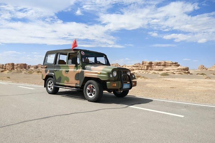 Private Jeep Tour to Yadan National Geological Park from Dunhuang