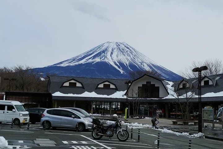 Mt Fuji Chartered Taxi Tour: Shiraito Falls, Fujinomiya Sengen Shrine & Miho no Matsubara photo 4