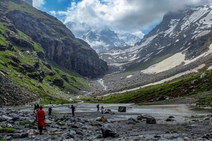 Hampta Pass Trek & Chandratal Camping: 5-Day Manali to Chandratal Trekking Guide photo 3