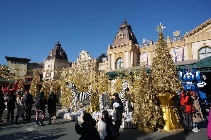 Everland Private Shuttle: Full-Day Private Tour From Seoul to Korea's Largest Theme Park