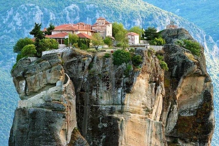 Meteora Monasteries Full-Day Private Tour from Athens