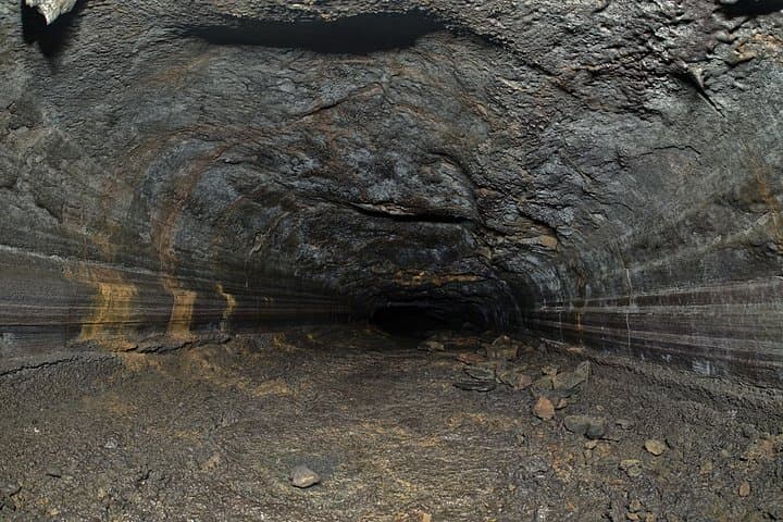 Reykjanes Hidden Geotrip: Lava Tubes, Geothermal Fields & Blue Lagoon Defenses photo 3