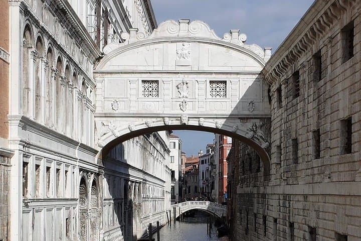 Skip-the-Line Doge's Palace Guided Tour: Explore Venice's Political Heart photo 3