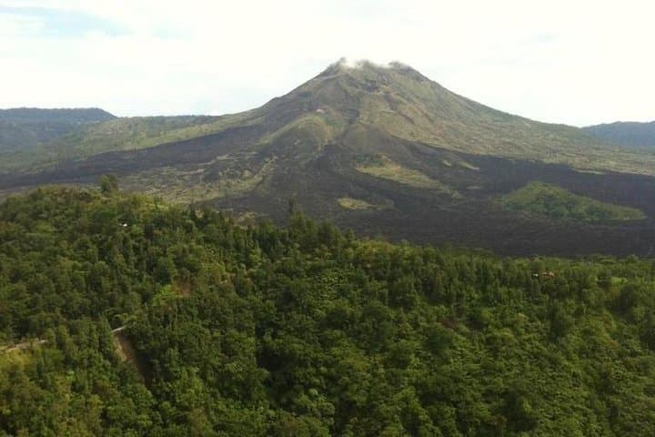Balinese Life Style Tour: Ubud Rice Terraces, Tirta Empul & Mount Batur Day Trip photo 3