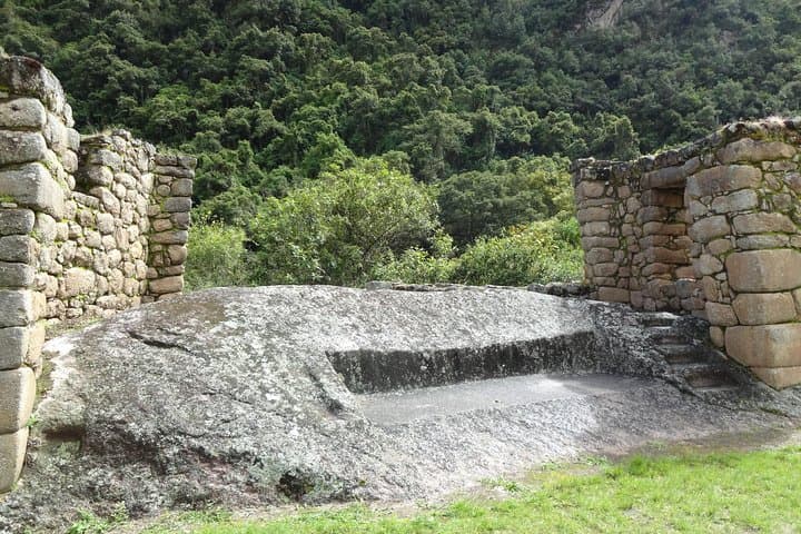 Short Inca Trail & Machu Picchu: 2-Day Express Trek to the Sun Gate photo 4