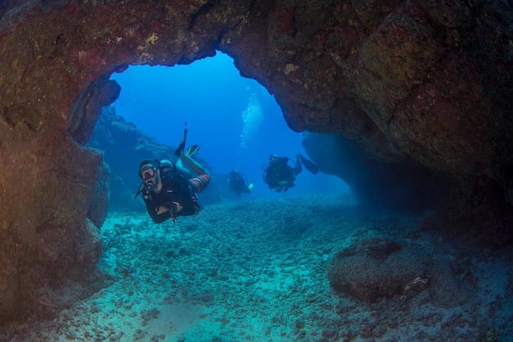 Kauai South Shore Two‑Tank Dive Adventure from Poipu (Certified Divers Only) photo 2