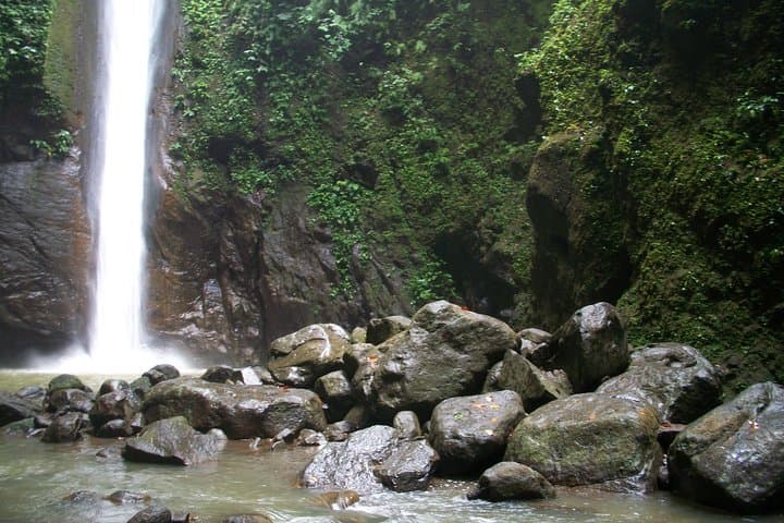 Hiking Casaroro Falls: Dumaguete’s 70m Waterfall Trek photo 3