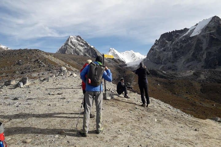 Makalu to Everest 3 Cols Trek: High-Pass Adventure from Lukla to Kala Patthar