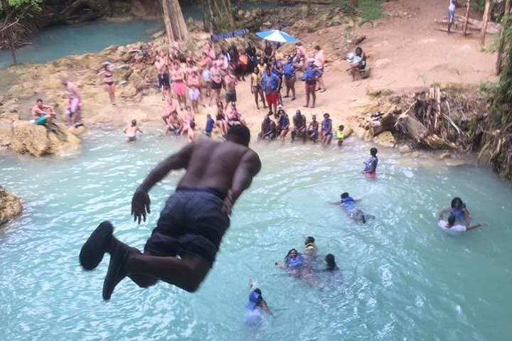 Blue Hole Island Gully Tour from Falmouth: Swim, Rope-Swing & Cliff Jump photo 6