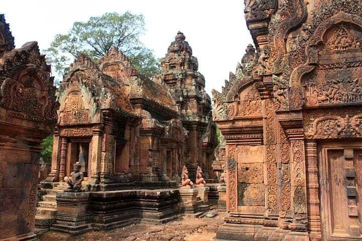 2-Day Private Angkor Wat Grand Tour & Banteay Srey — Sunrise, Bayon and Ta Prohm photo 2