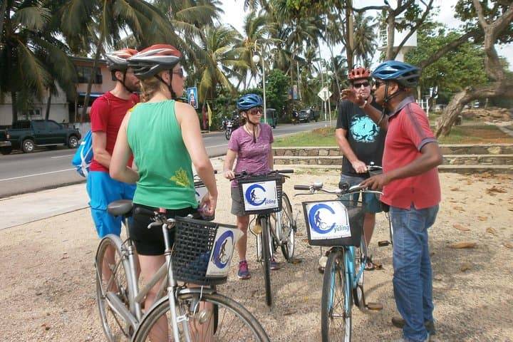 Galle Fort Cycling Tour — E-Bike or Manual Ride Around Sri Lanka's UNESCO Citadel photo 3