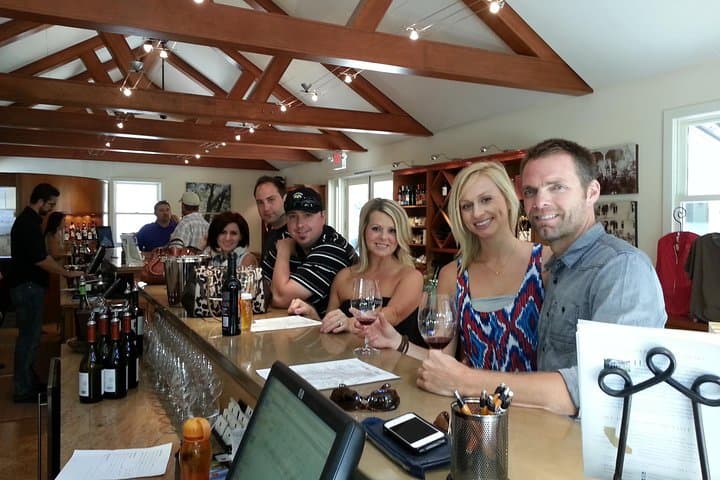 Paso Robles Wine Adventure: Guided Tasting Tour with Picnic Lunch