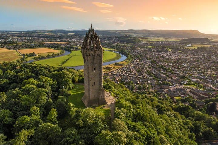 stirling-highlands-distillery-spanish-tour-lochs-kelpies-and-castles photo 2