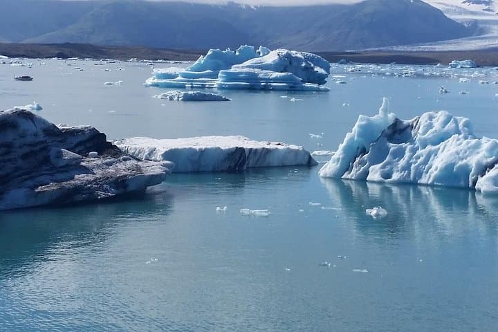 Jökulsárlón Glacier Lagoon, Diamond Beach & Vatnajökull Glacier Hike from Djúpivogur photo 2