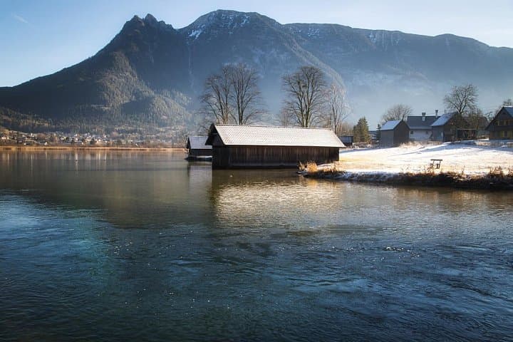 Christmas Day Trip to Hallstatt from Vienna — Small-Group Alpine Lakes & Markets photo 2