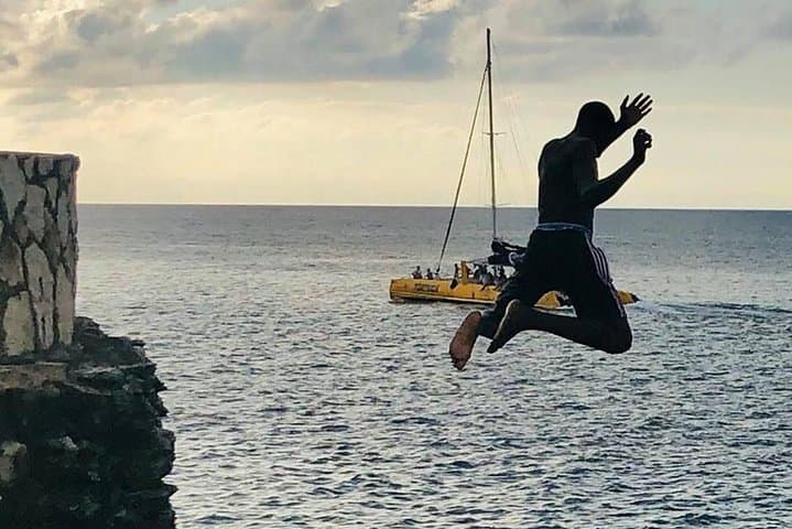 Negril One Love Bus Bar Crawl: Sunset Cliffs, Local Bars & Cliff Jumps photo 3