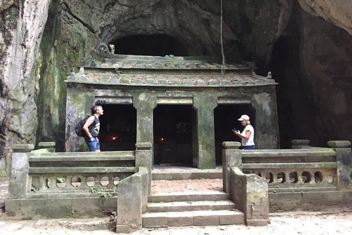 Half-Day Marble Mountains and Hoi An Walking & Cycling Tour