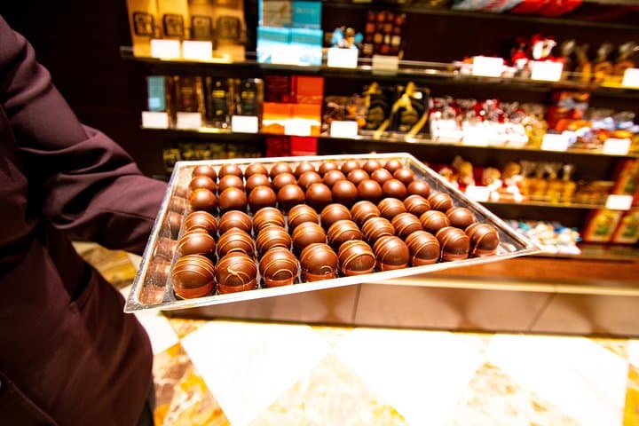 Swiss Food Experience: Gruyères, Lavaux Vineyards & Geneva Chocolatiers photo 2