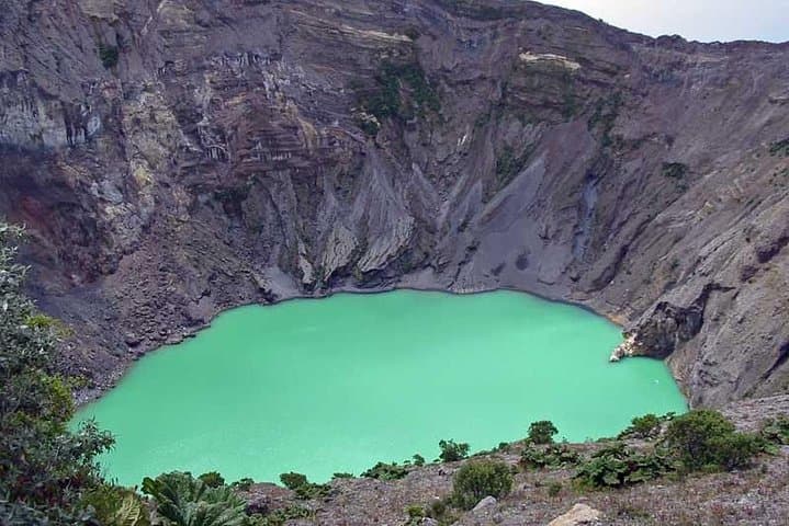 8-Day San José Explorer: Volcanoes, Coffee, Beaches & Tortuga Island photo 3