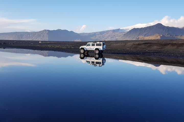 Superjeep South Coast & Eyjafjallajökull: Seljalandsfoss, Skógafoss and Black Sand Beaches photo 5