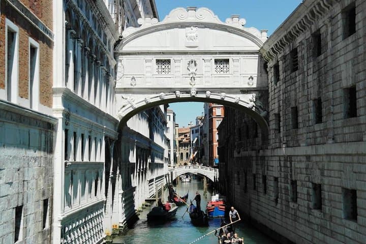 Skip-the-Line Venice: Half-Day Walking Tour of St. Mark's Basilica & Doge's Palace photo 4