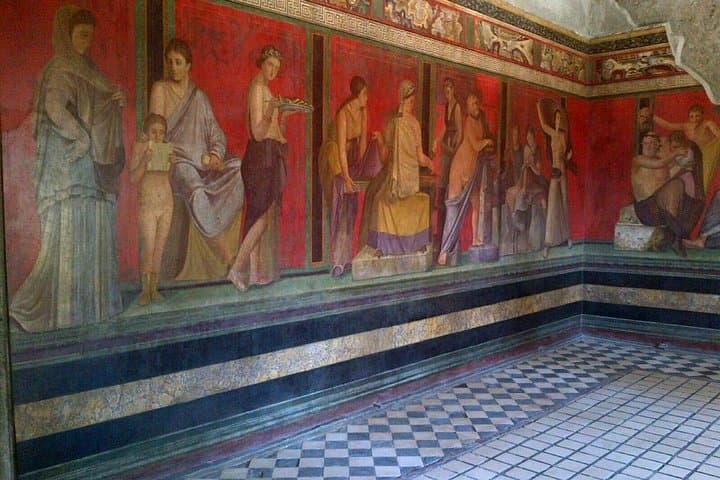 Skip-the-Line Sharing Tour of Pompeii — Fast Guided Visit to Ancient Ruins