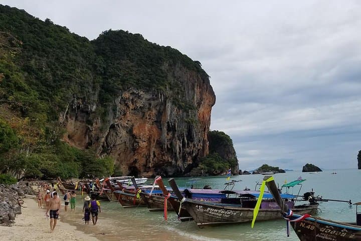Krabi 4-Island Full-Day: Phra Nang, Poda, Chicken & Tup by Speedboat photo 5