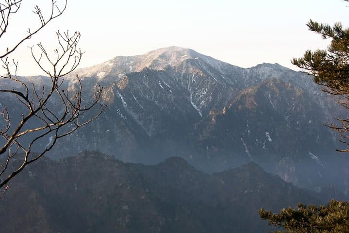 Summit Seoraksan’s Daecheongbong: 1-Day Peak Hike From Seoul photo 3