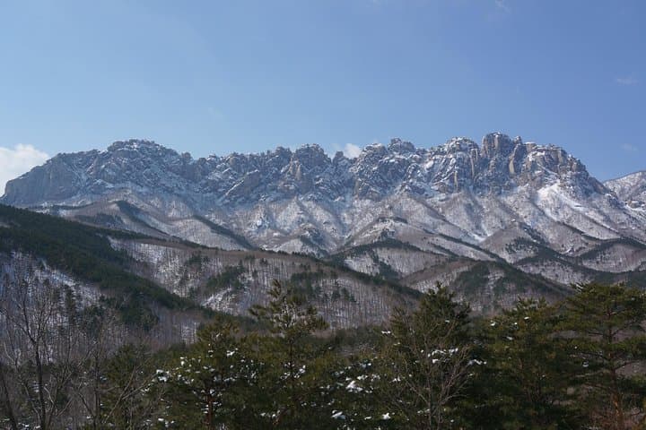 Ulsanbawi Rock Hike: Seoraksan Day Trip from Seoul