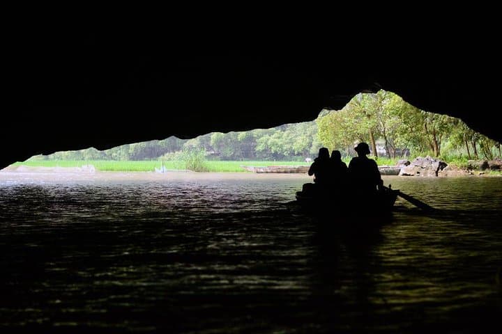 Hoa Lu & Tam Coc Boat and Bike Day Trip from Hanoi — Row Tam Coc, Bike Rice-Field Roads photo 6