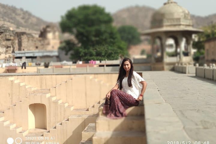 Full-Day Jaipur Sightseeing with Female Guide — Amber Fort, City Palace & Jantar Mantar photo 2