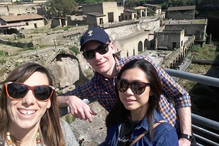 Skip-the-Line Sharing Tour of Pompeii — Fast Guided Visit to Ancient Ruins photo 4