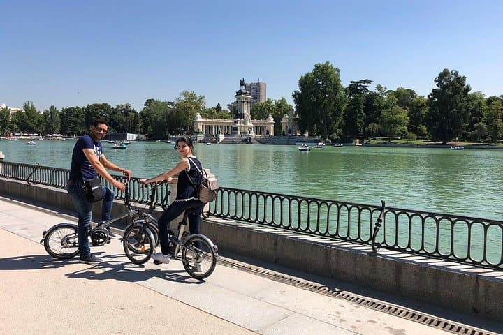 Retiro Park Bike Tour: Ride Through Madrid's Baroque Gardens photo 4