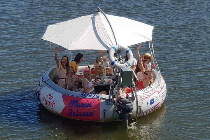 Adelaide BBQ Buoy Experience: 2-Hour Private Riverbank BBQ Boat Hire