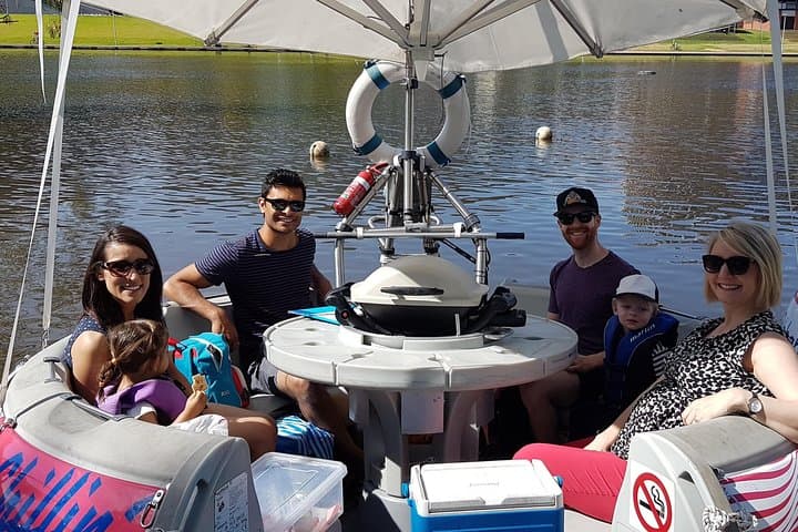 Adelaide BBQ Buoy Hire: 2-Hour Self-Drive River Cruise on the Torrens photo 3