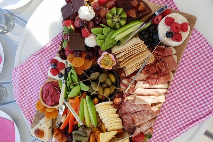 Adelaide BBQ Buoy Hire: 2-Hour Self-Drive River Cruise on the Torrens photo 5
