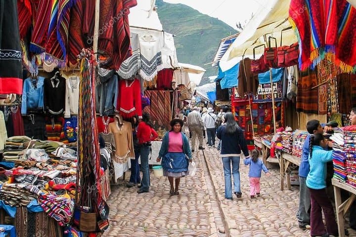 Sacred Valley Day Trip: Pisac Market & Ollantaytambo from Cusco
