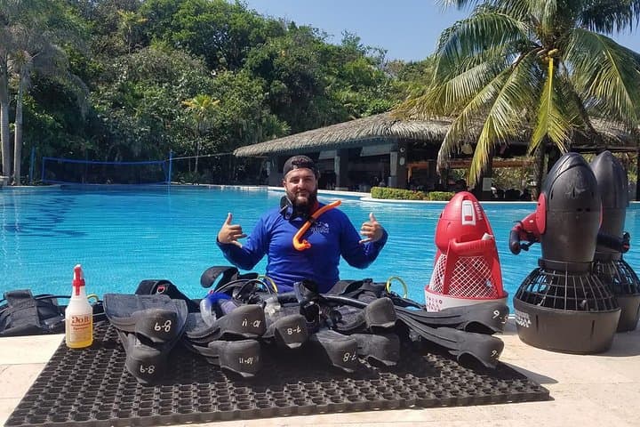 Advanced Open Water Course in West Bay, Roatán — PADI 5‑Dive Certification