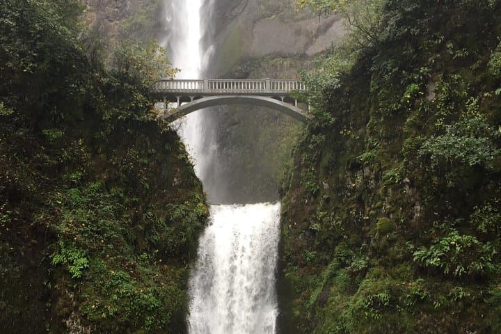 Private Columbia River Gorge Waterfalls Tour from Portland photo 3