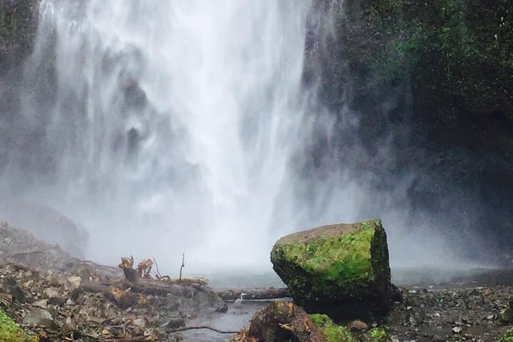 Private Columbia River Gorge Waterfalls Tour from Portland photo 6
