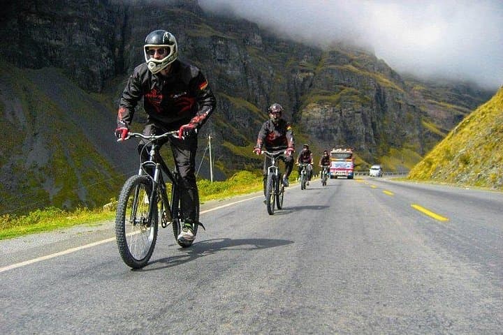 Death Road Mountain Bike Downhill — Full-Suspension La Paz Adventure photo 2