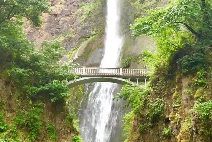 Columbia River Gorge Waterfalls Private Tour from Portland — Multnomah, Bridal Veil & Bonneville photo 2