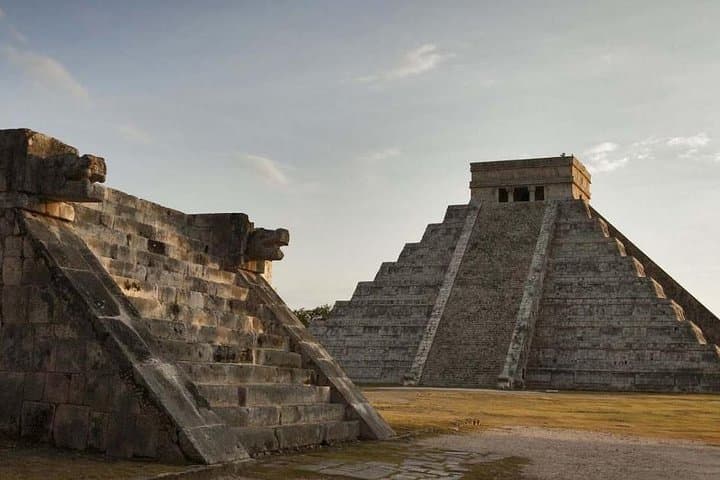 Chichén Itzá Deluxe: Full-Day Ruins & Open Cenote Tour from Cancún