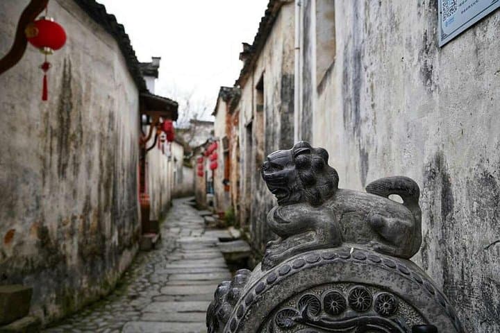Private 2-Day Mt Huangshan Tour with Xidi & Hongcun Villages from Guangzhou