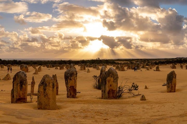 Pinnacles Desert Sunset Tour from Perth — Half-Day Pinnacles Experience photo 2