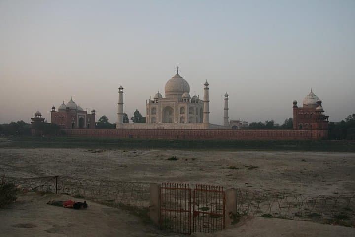 Witness Hindu Cremation Rituals Near the Taj Mahal — Cultural Tour in Agra photo 5