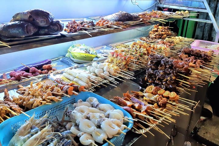 Yangon Bike & Bite Tour: Dala Ferry, Tea-Shops & Street Food