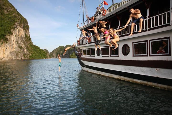 Northern Vietnam 5-Day Hanoi and Halong Bay Tour — 4 Nights of City Sights and Cruise photo 5
